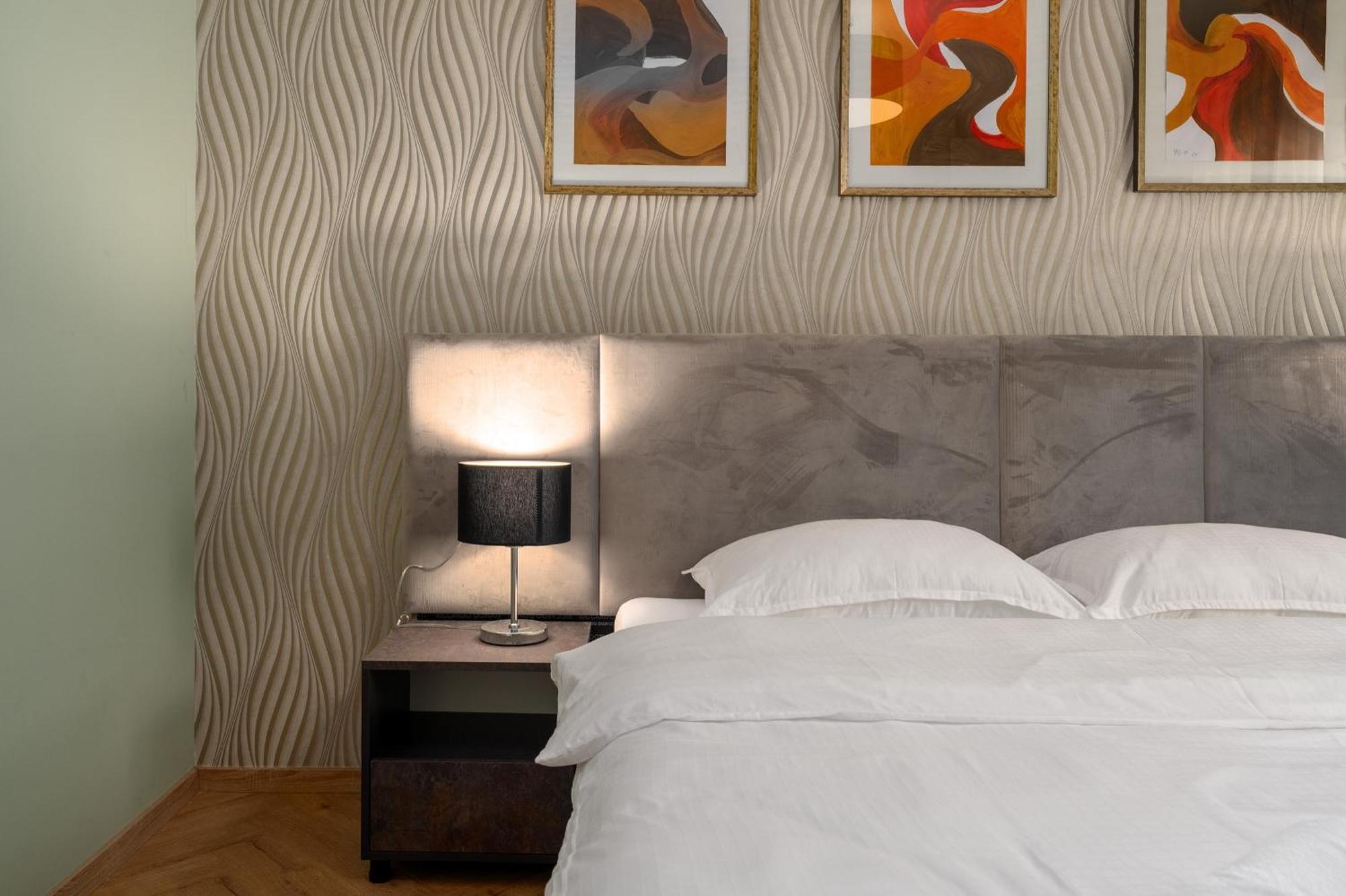 Larum Apartmens *