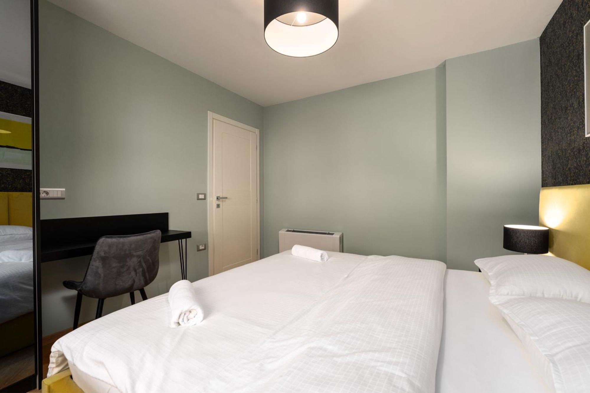 Larum Apartmens *